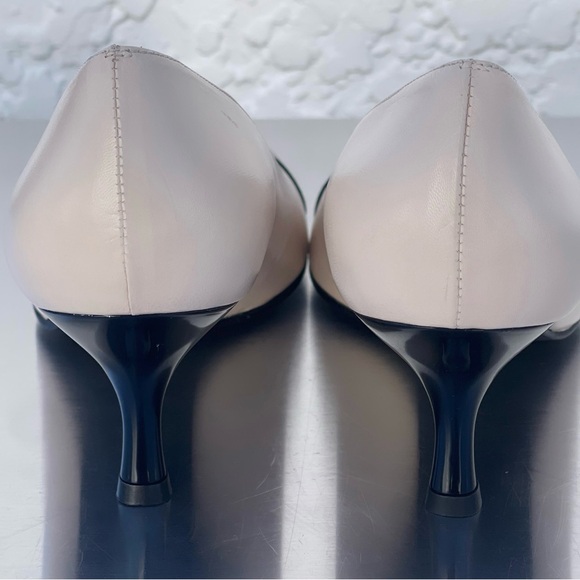 NEW ⭐️ Stuart Weitzman Black Patent and Cream Leather Kitten Heels Size 8.5 - Picture 5 of 9